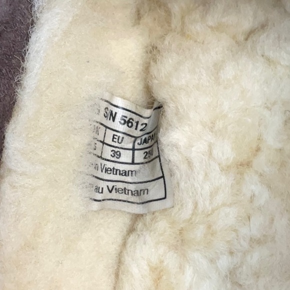 UGG SLIP ONS AUTHENTIC! Brown suede women’s size 8 - Picture 8 of 12